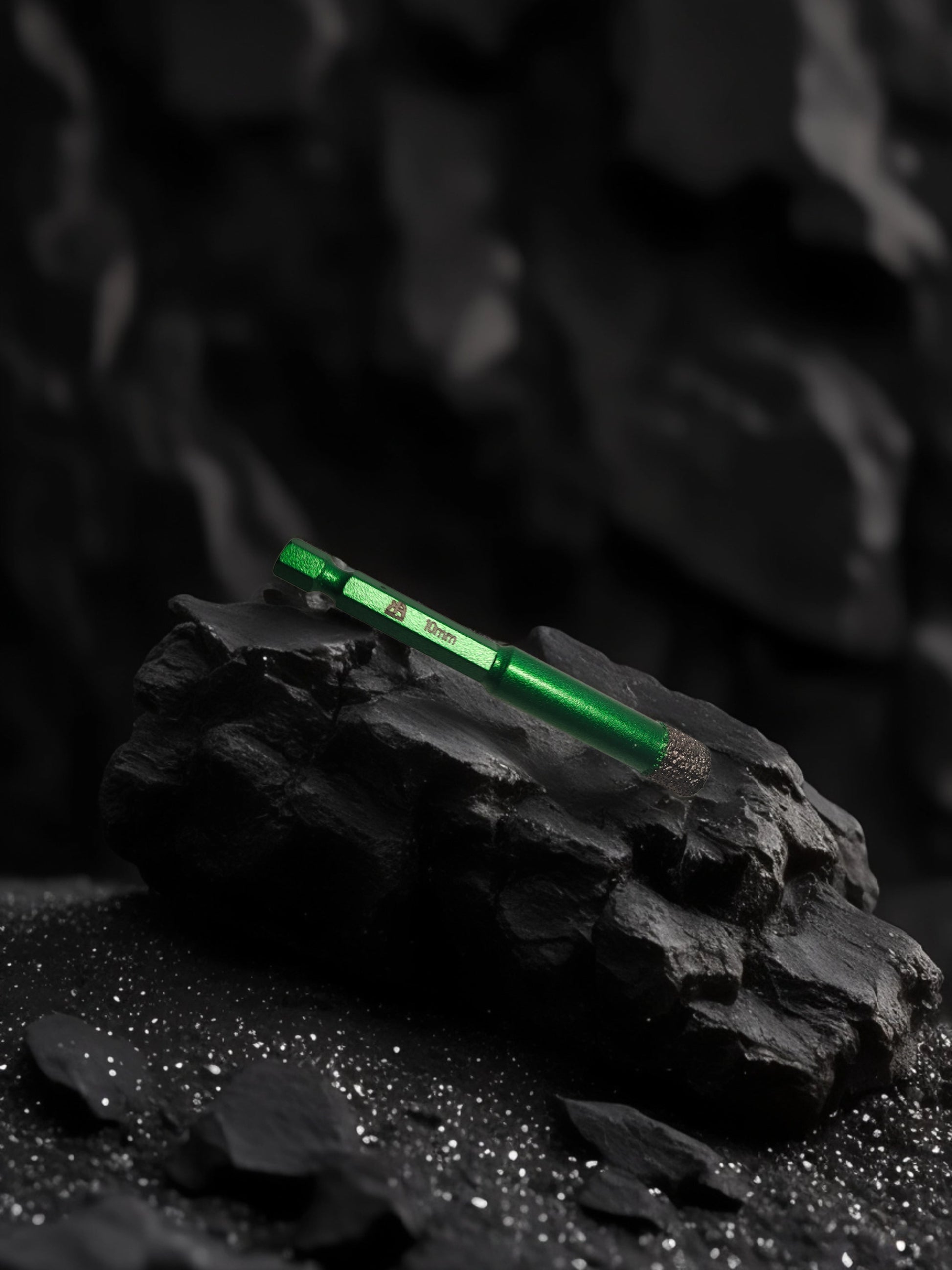 Diamantna krona heksagon 10 mm za natančno vrtanje v trde materiale, kot so beton, keramika in kamen.